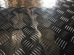 Алюминиевый металлопрокат Лист алюминиевый рифленый «Квинтет» 1050 размер 1250х2500 толщина 5,0 мм
