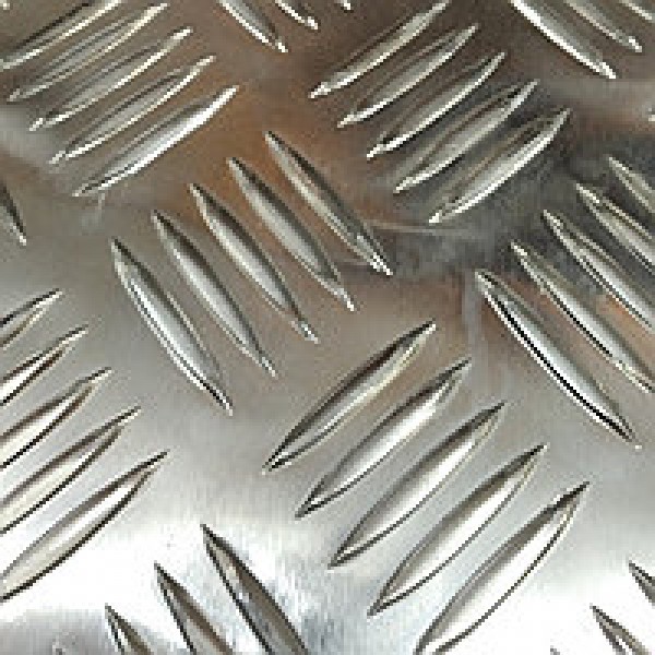 Алюминиевый металлопрокат Лист алюминиевый рифленый «Квинтет» 1050 размер 1500х4000 толщина 4,0 мм
