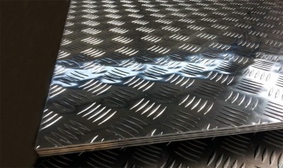 Алюминиевый металлопрокат Лист алюминиевый рифленый «Квинтет» 1050 размер 1250х2500 толщина 3,0 мм