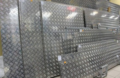 Алюминиевый металлопрокат Лист алюминиевый рифленый «Квинтет» 1050 размер 1000х2000 толщина 2,5 мм
